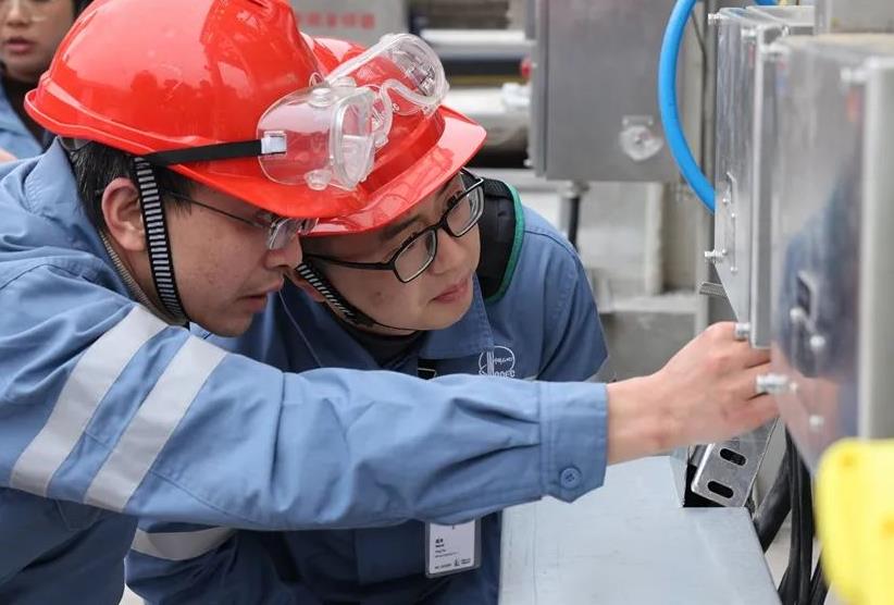 西南最大氫燃料電池供氫項(xiàng)目在川維建成中交.jpg